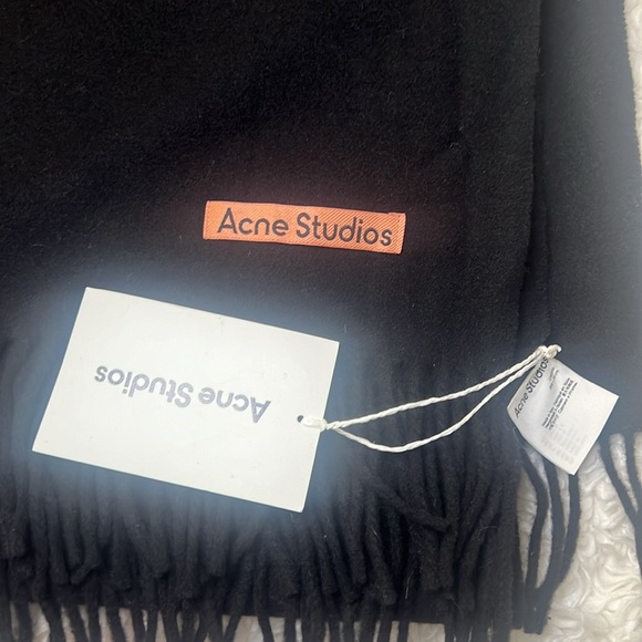 NWT Acne Studios wool scarf fringe (unisex) - Picture 7 of 9